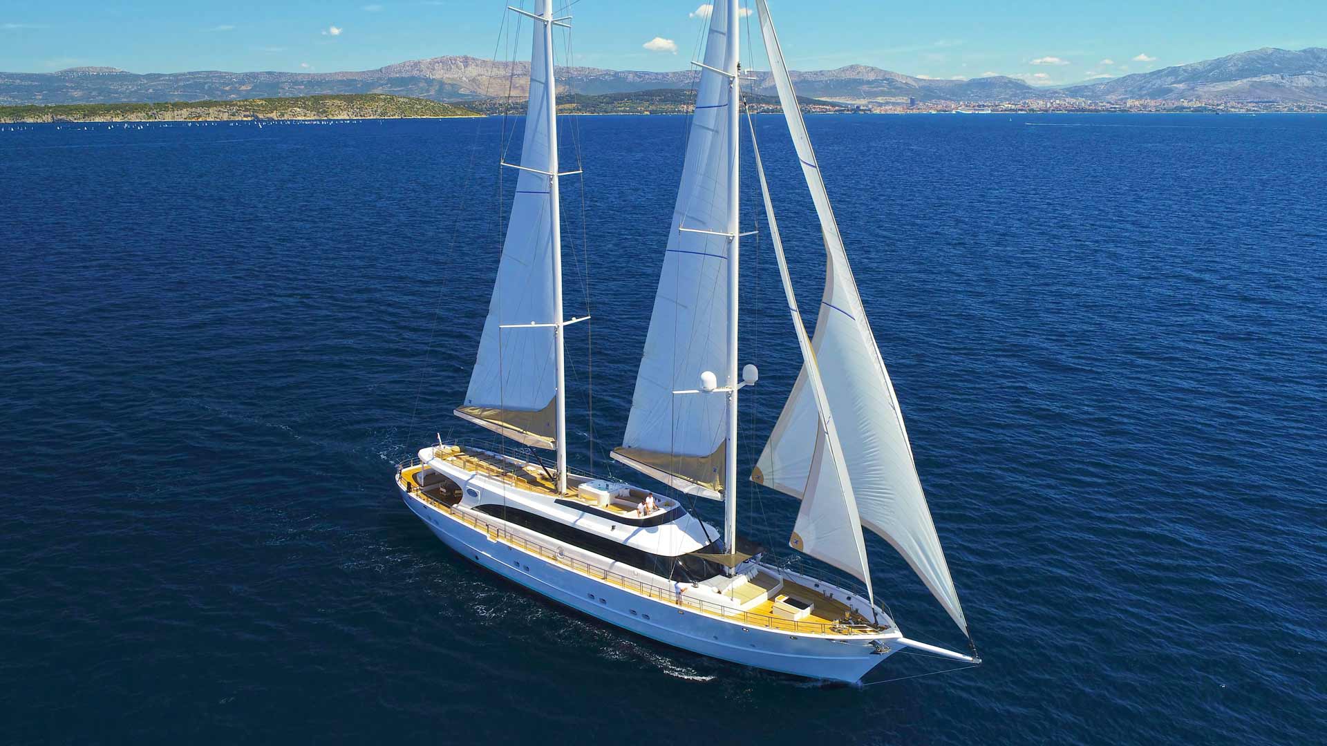 Acapella sailing