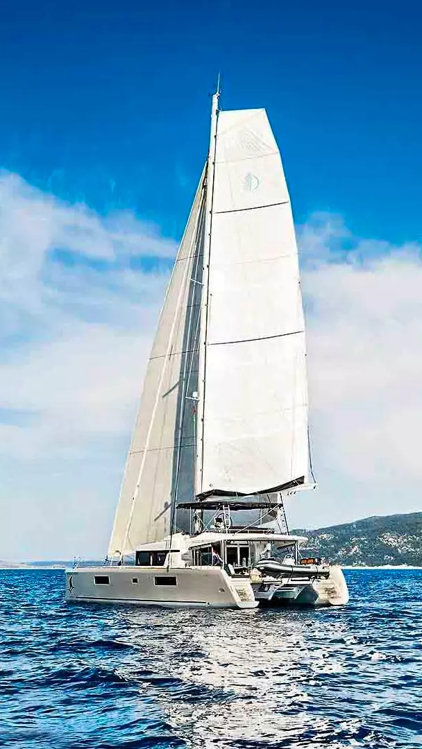 Lagoon 52 F in sail