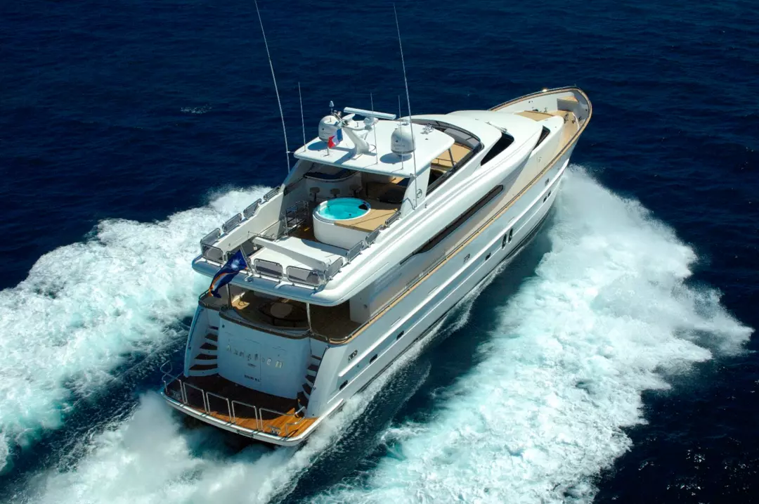Annabel II sundeck