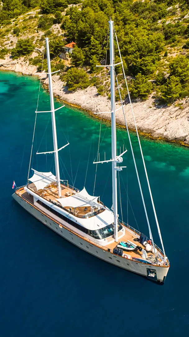MarAllure in sail