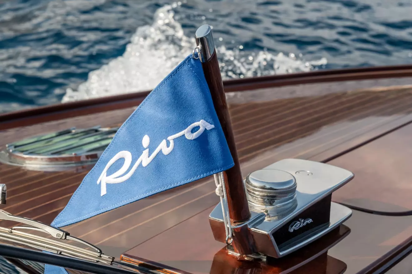 YACHT-RIVA-ANNIVERSARIO-3.jpg