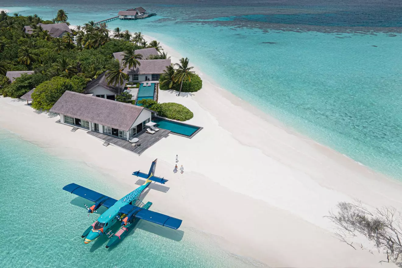 Four Seasons Private Island Maldives at Voavah