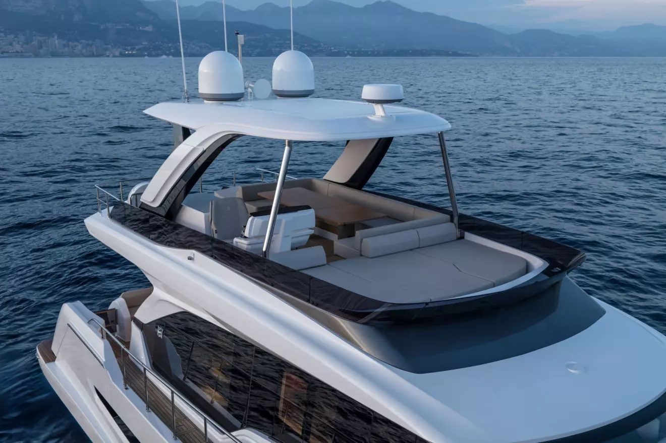 ferretti 670 flybridge