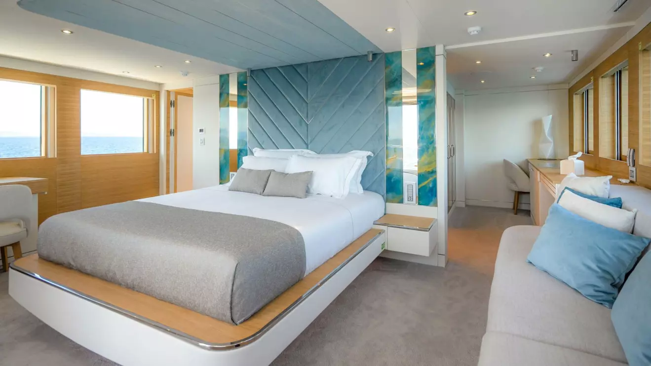 Renata-Master-stateroom-1.jpg