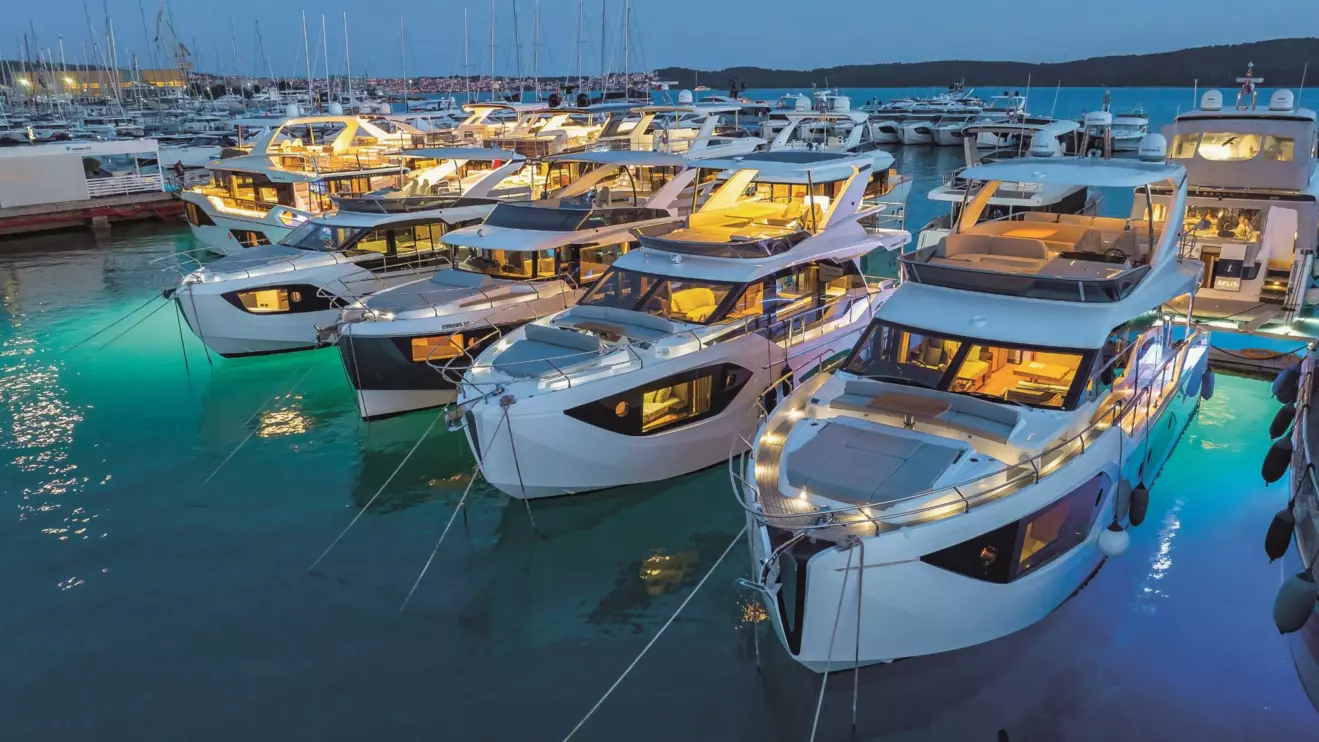 baotic absolute yachts-marina.jpg