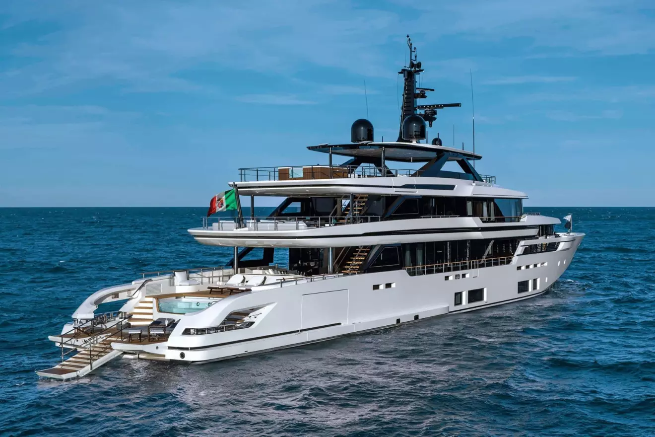 Custom Line Navetta 50 side view
