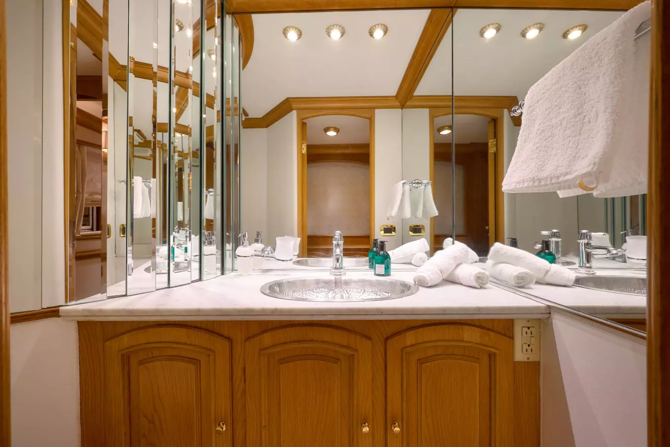 to-je-to-bathroom3.jpg