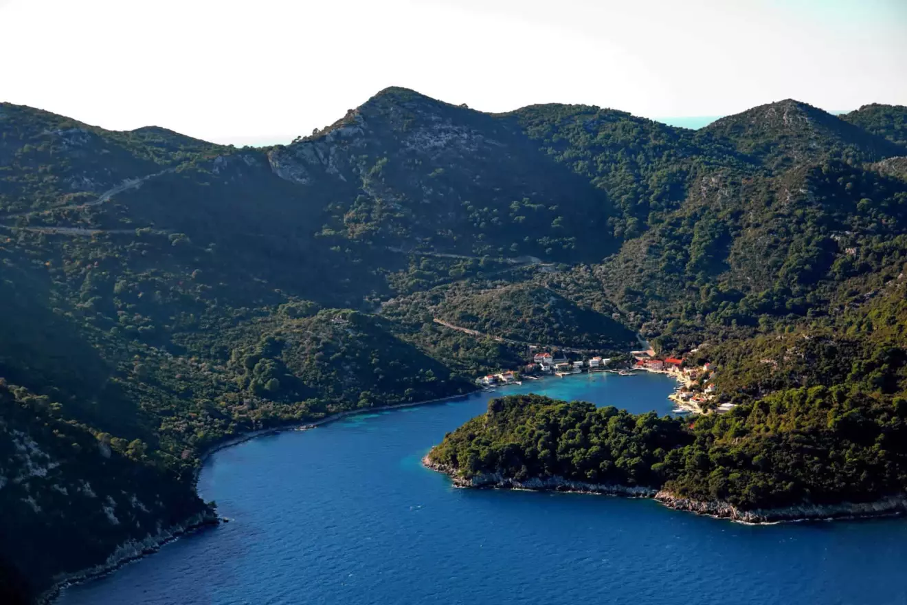 Mljet okuklje Yacht Charter 