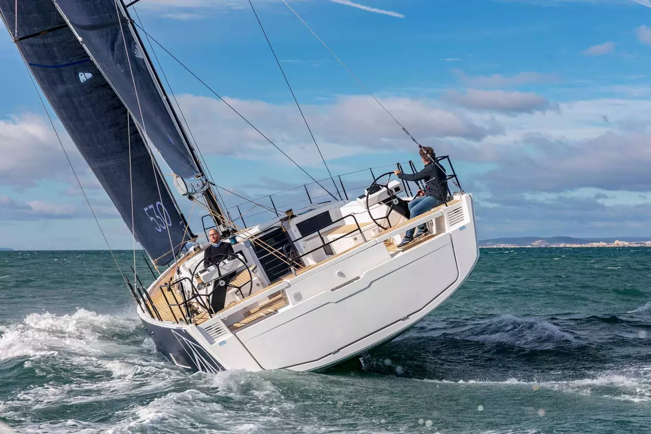 dufour 530