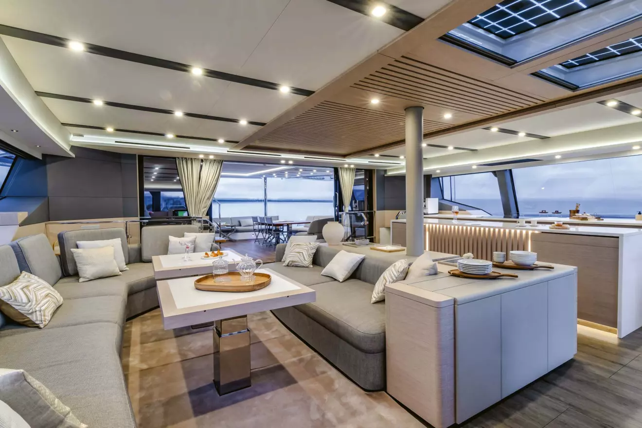 Fountaine_Pajot_-Thira__80_salon_2.jpg