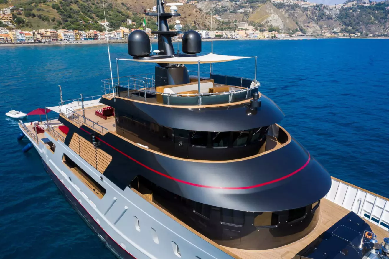 loro piana yacht masquenada