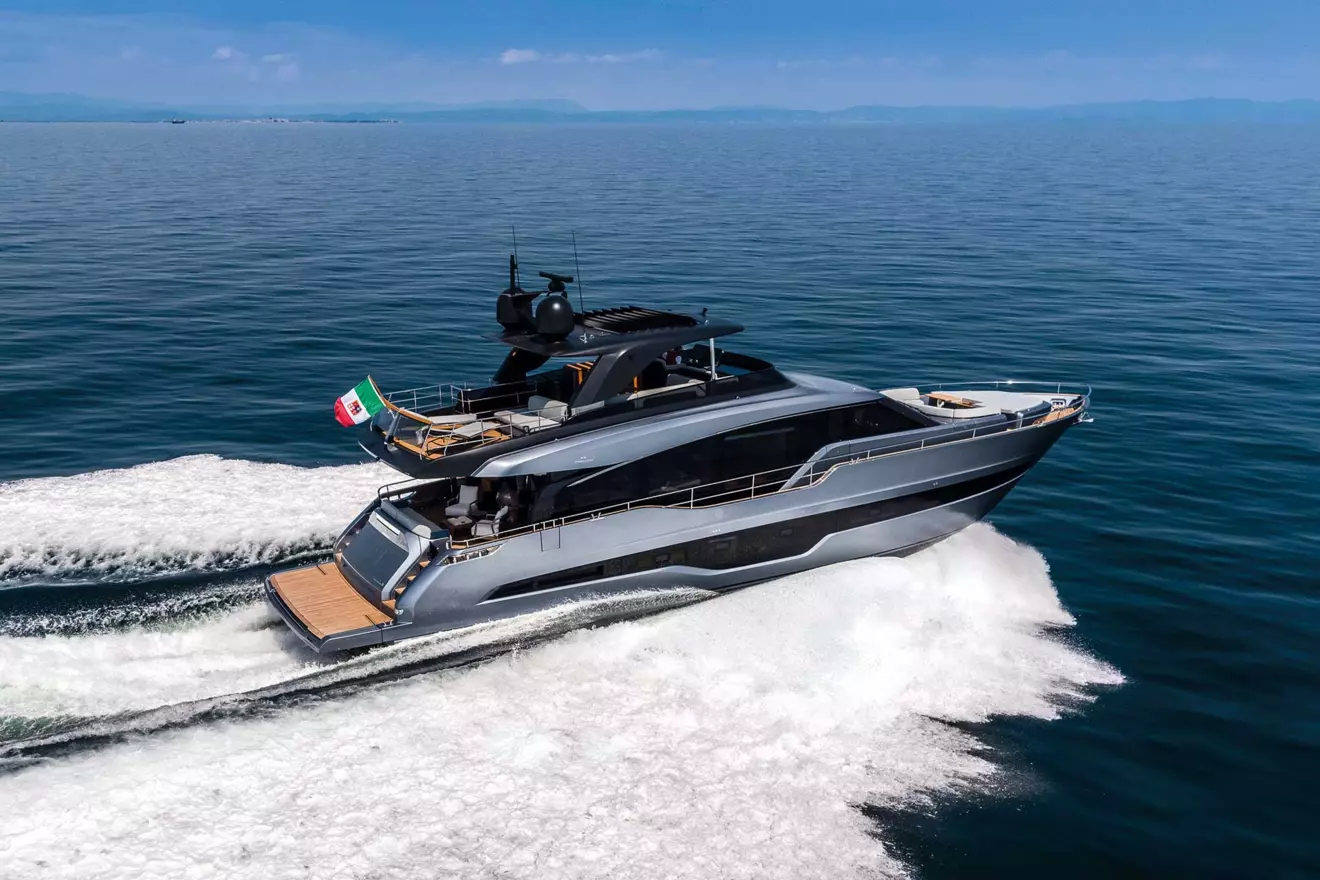 Cranchi 78 exterior