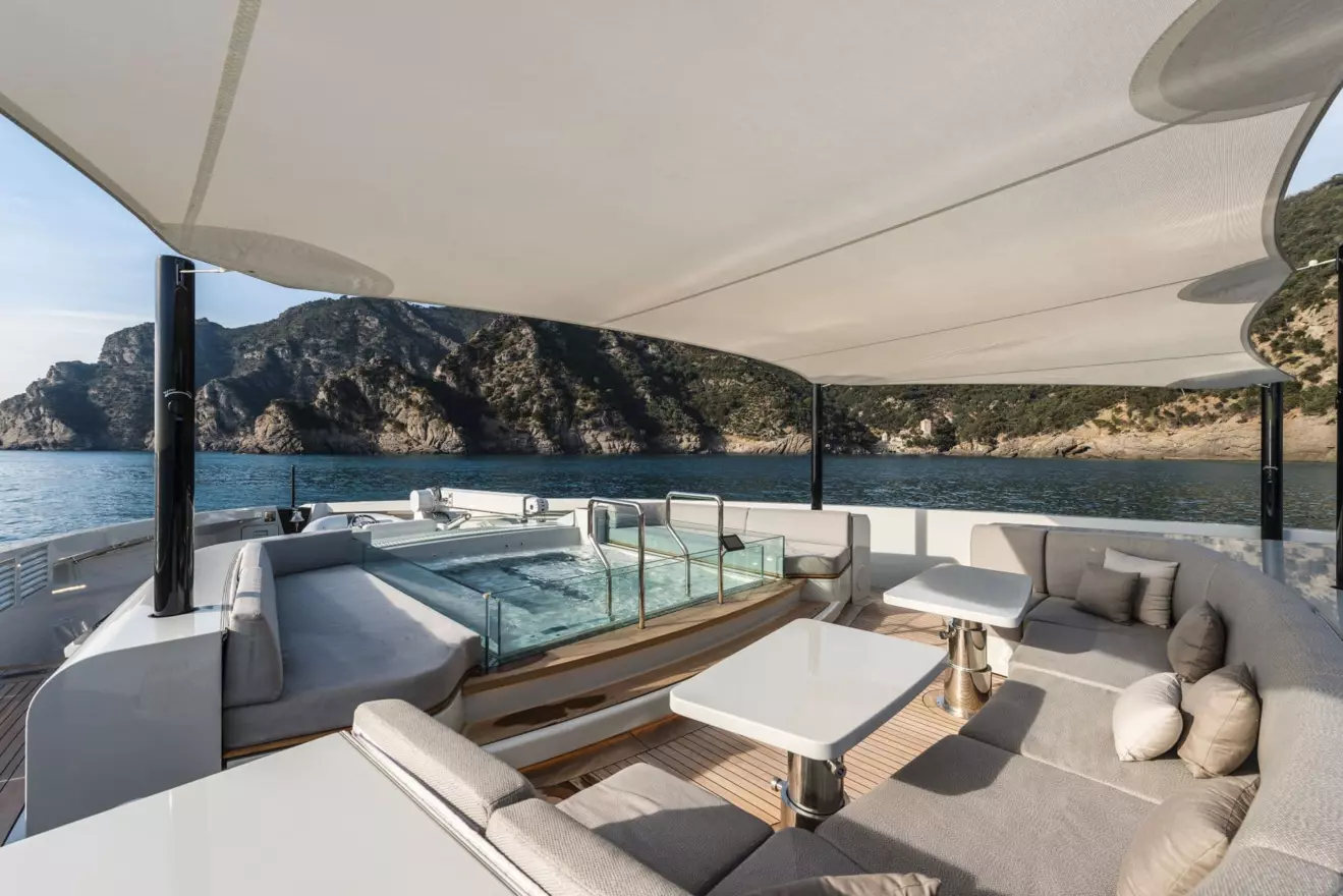 superyacht-tankoa-kinda-7.jpg