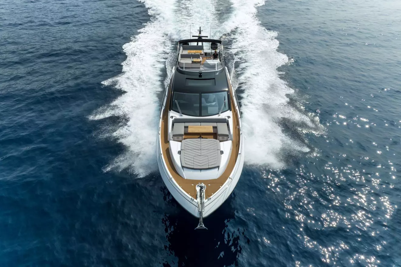 Sunseeker-75-Sport-Yacht-6.jpg