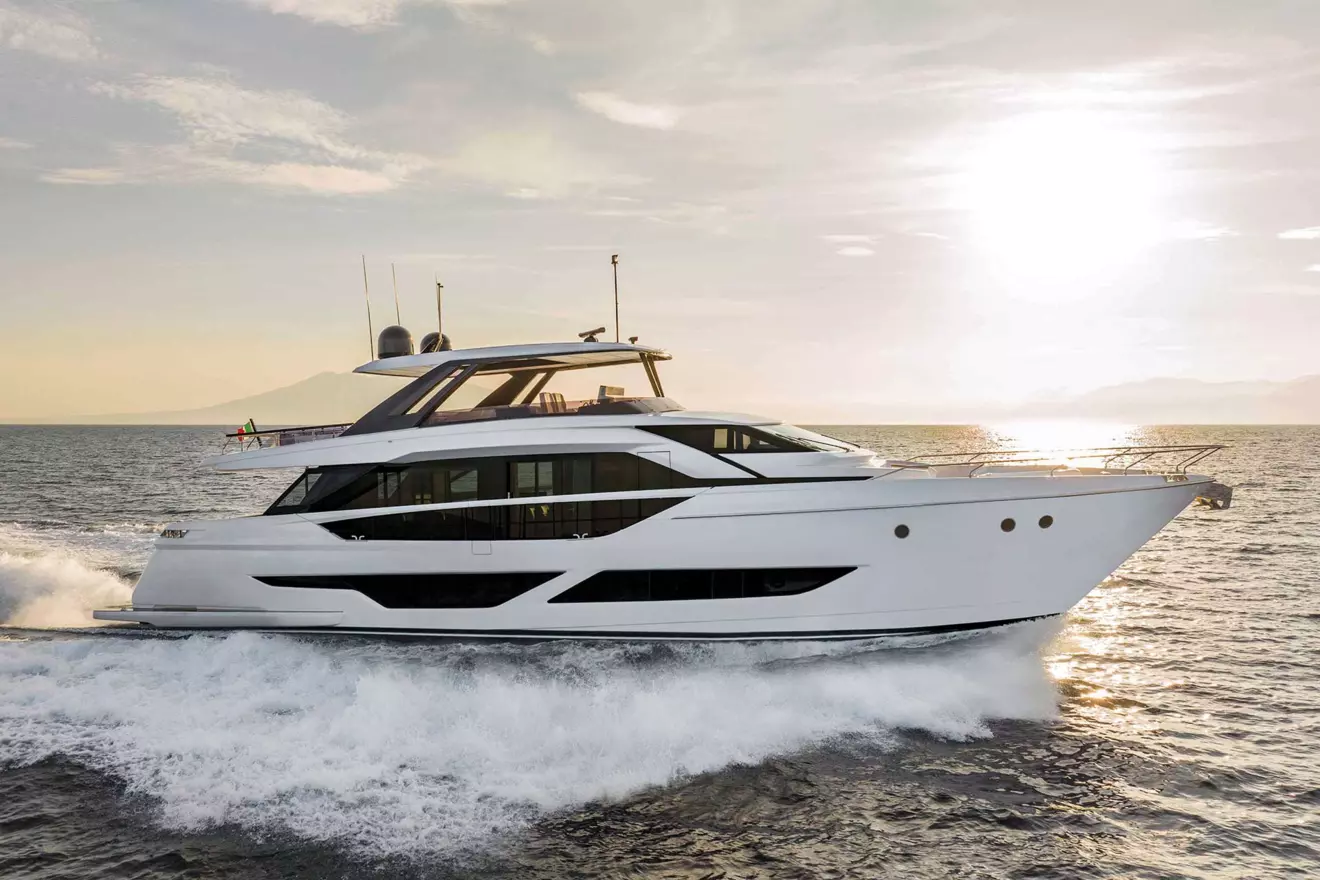 Ferretti-Yachts-860-exterior-lines-00.jpg