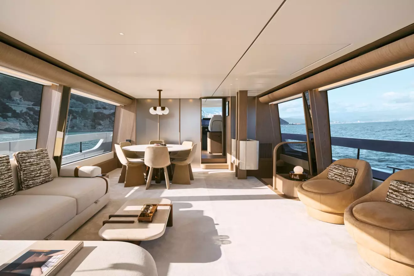 Azimut Fly 82 salon