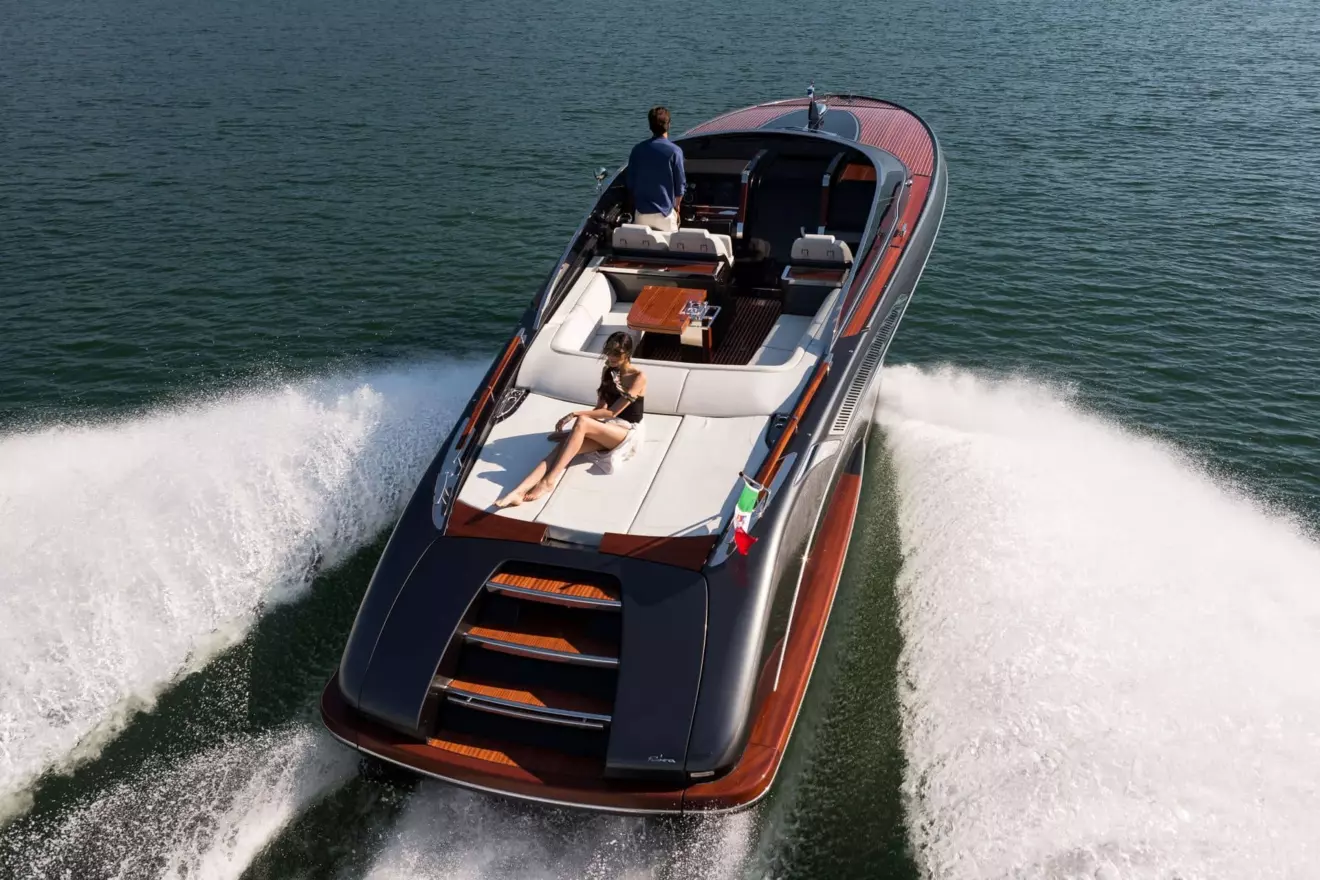 riva rivmare by officina italiana design