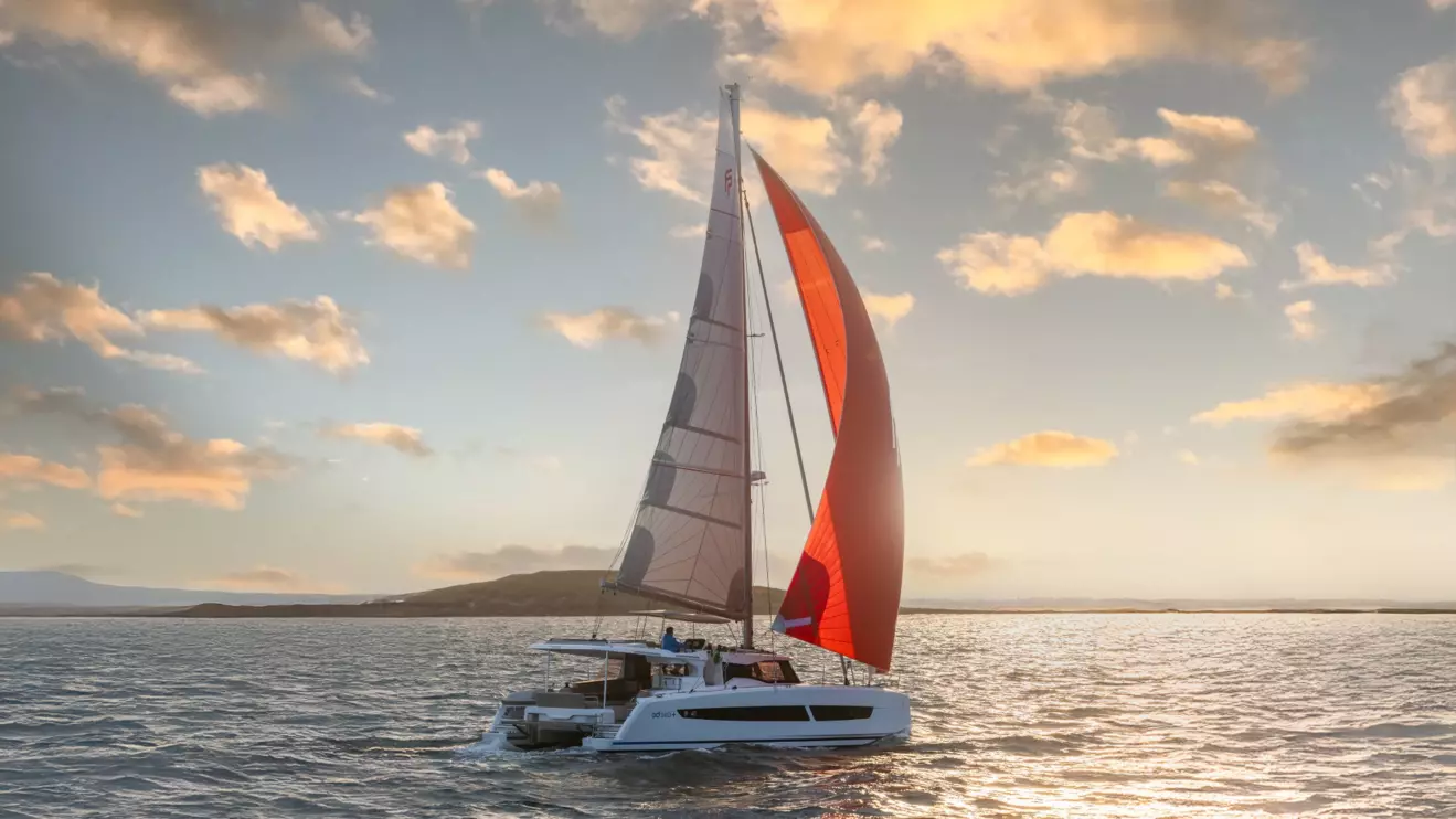 Fountaine Pajot 41-cruising.jpg
