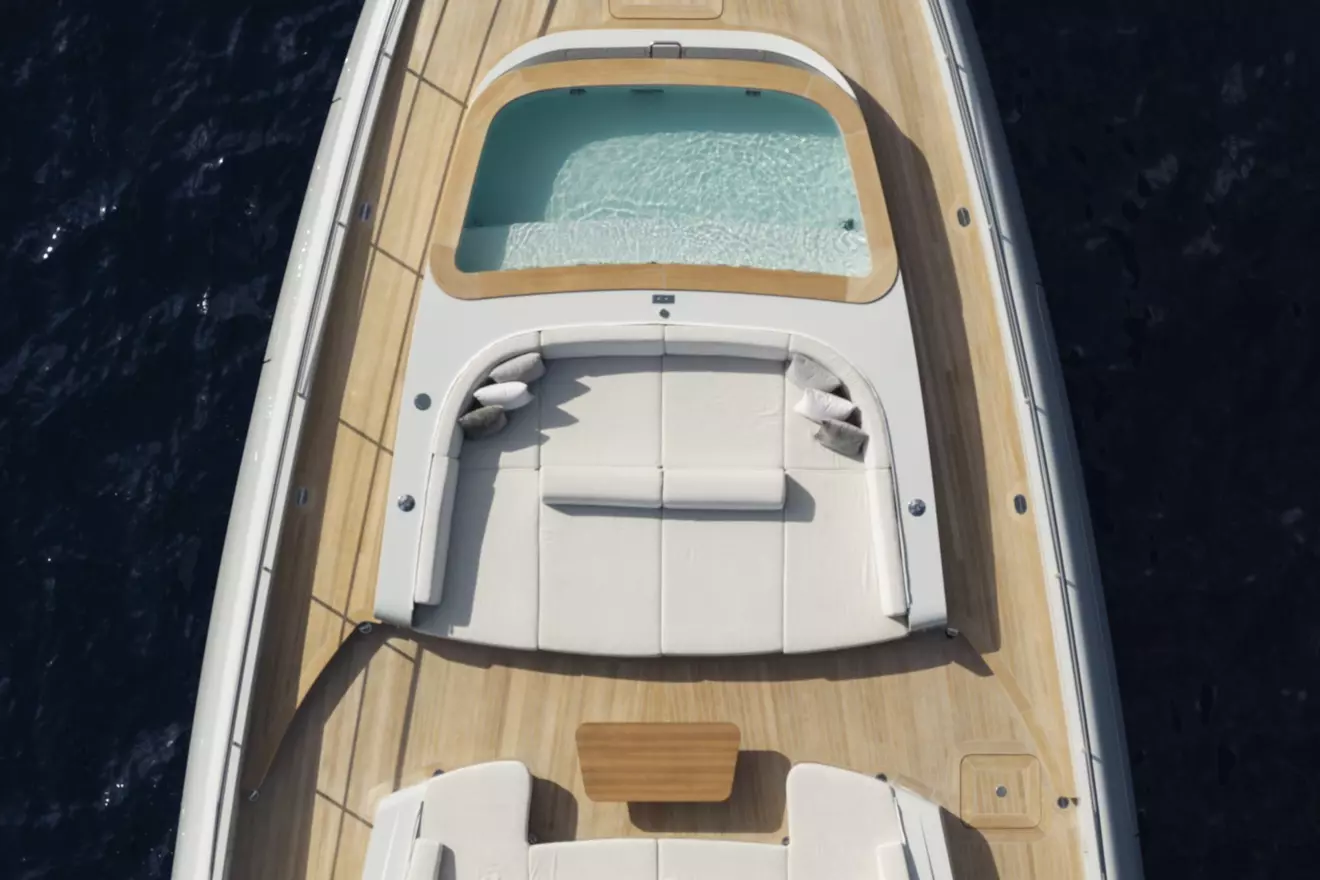 MY Gemini - aerial view upper deck pool.jpg