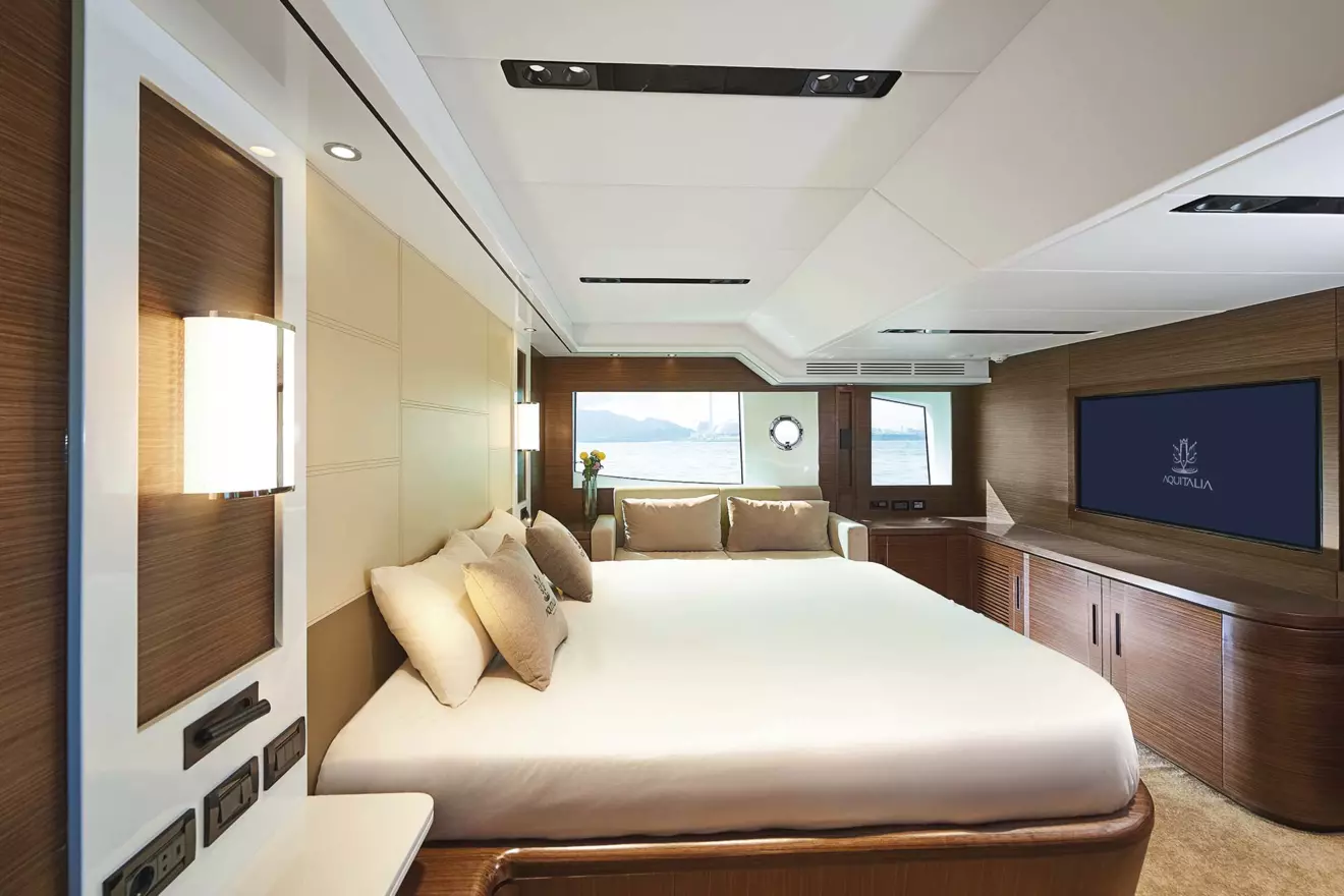 aquitalia-master-bedroom-00.jpg