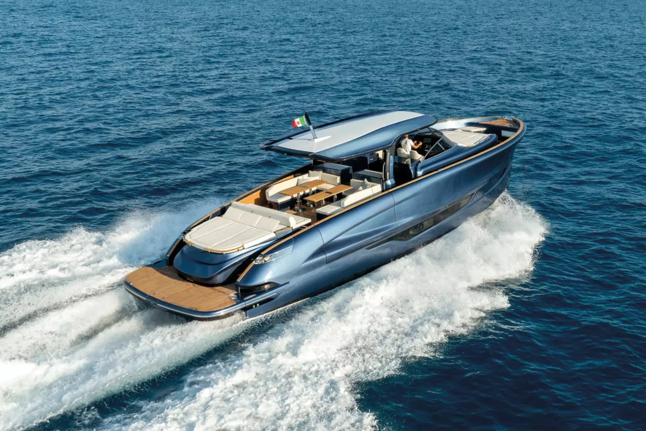 solaris 60 Open - back view .jpg