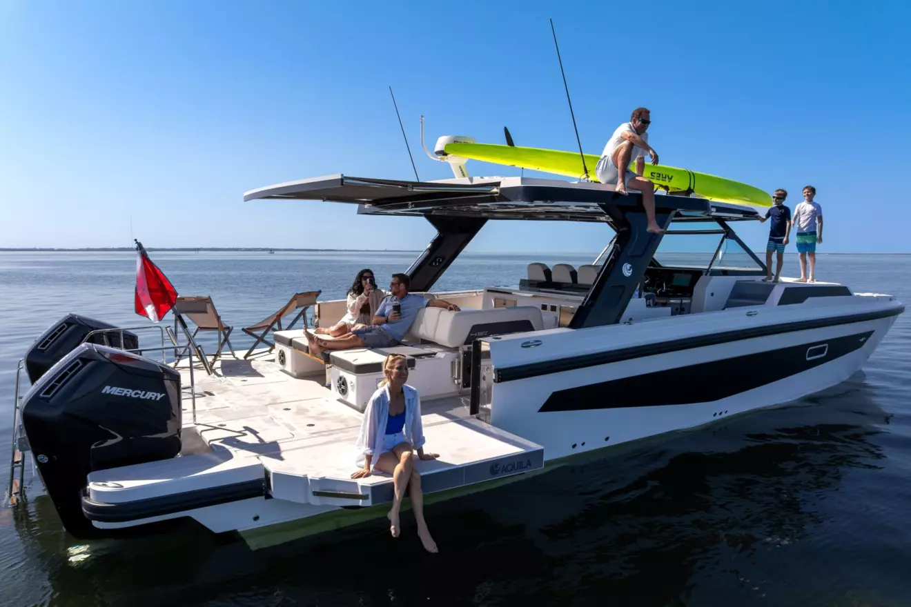 Aquila 45 Sport - side view.jpg