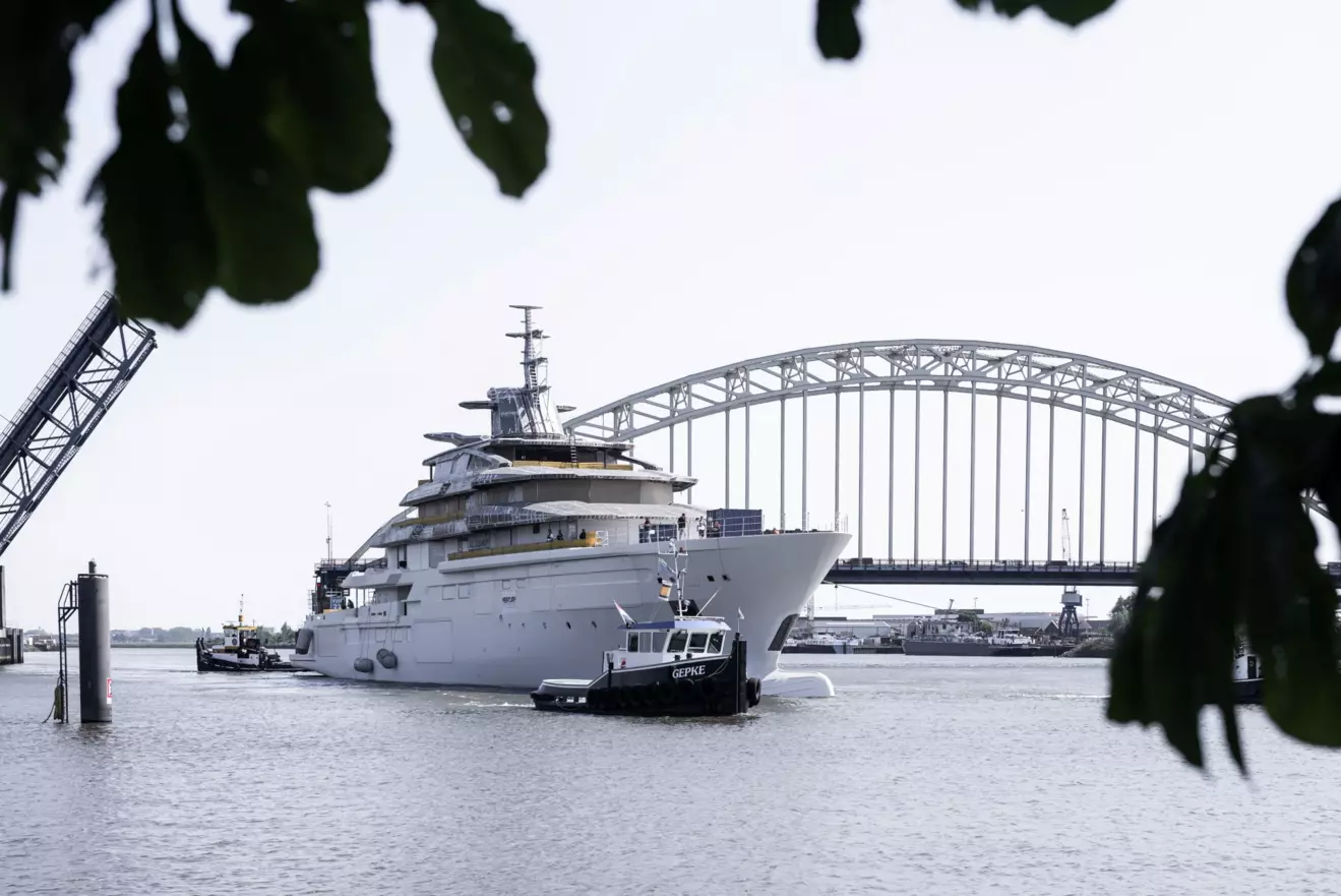 Oceanco-Y722-3.jpg