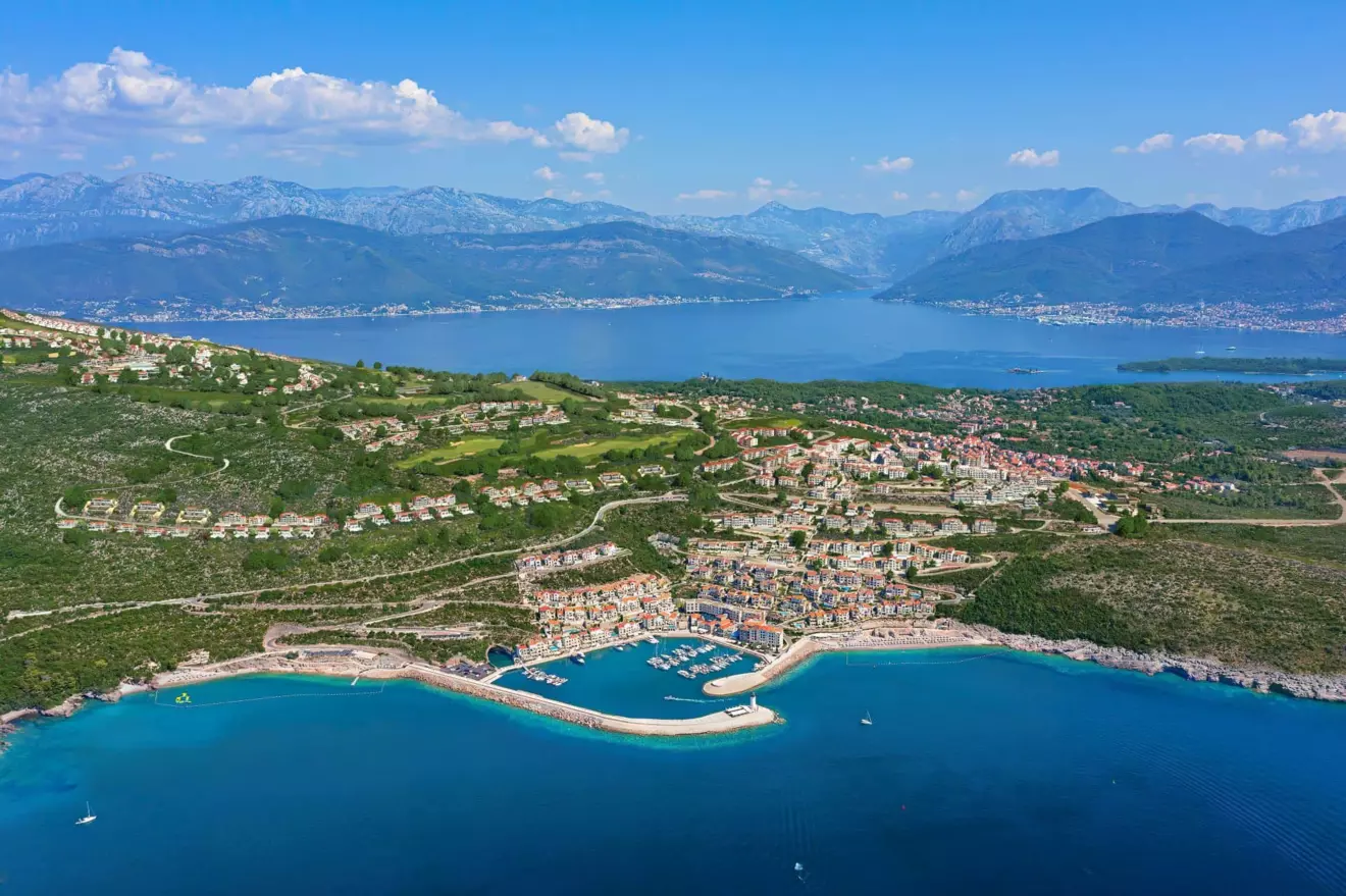 Lustica-Bay-master.jpg
