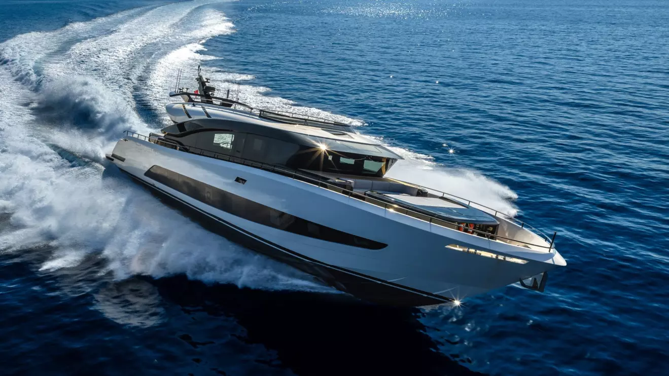 AB 95 - front side view cruising.jpg