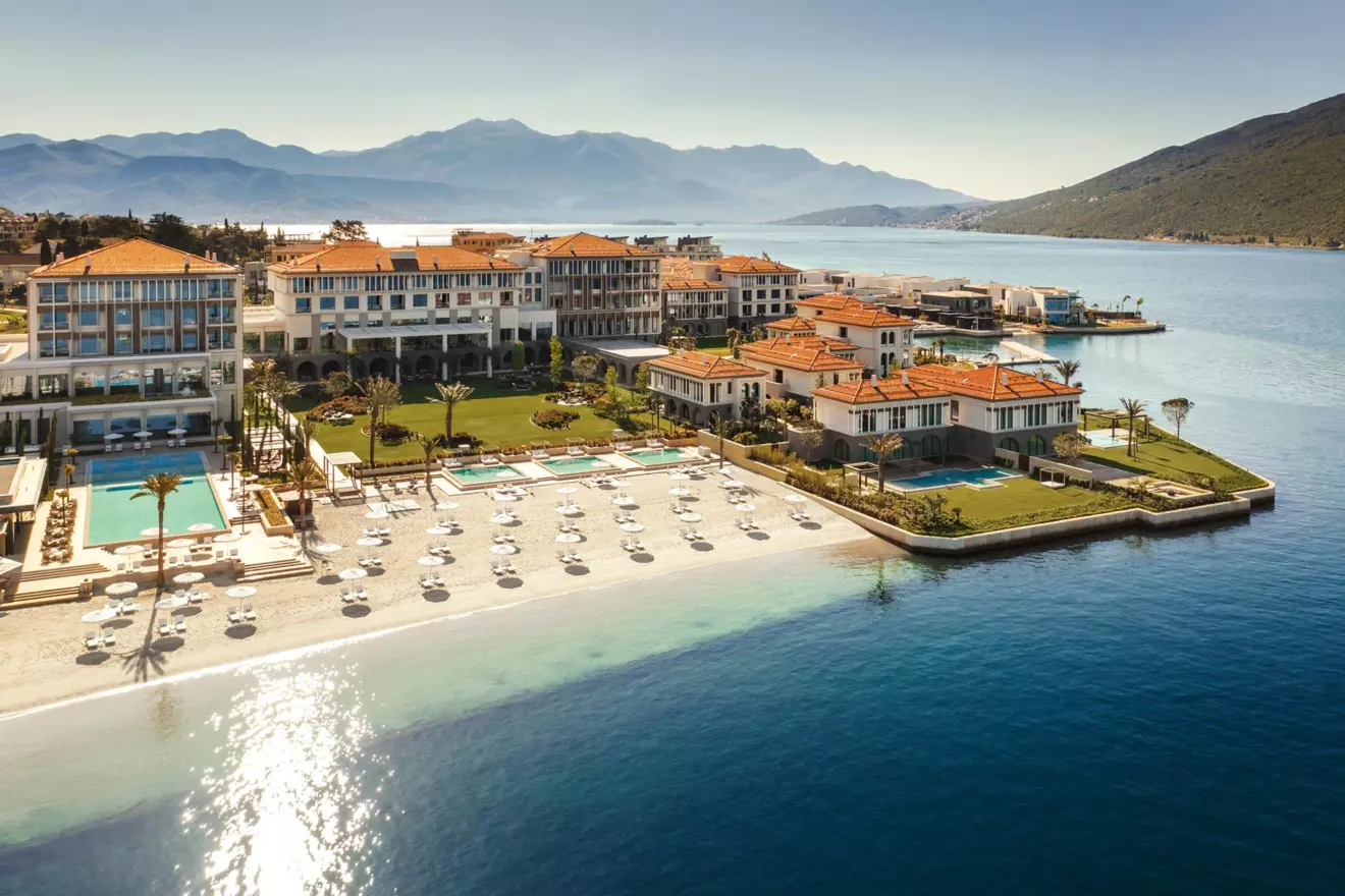 OneOnly-Portonovi-Resort-sea-view-05.jpg
