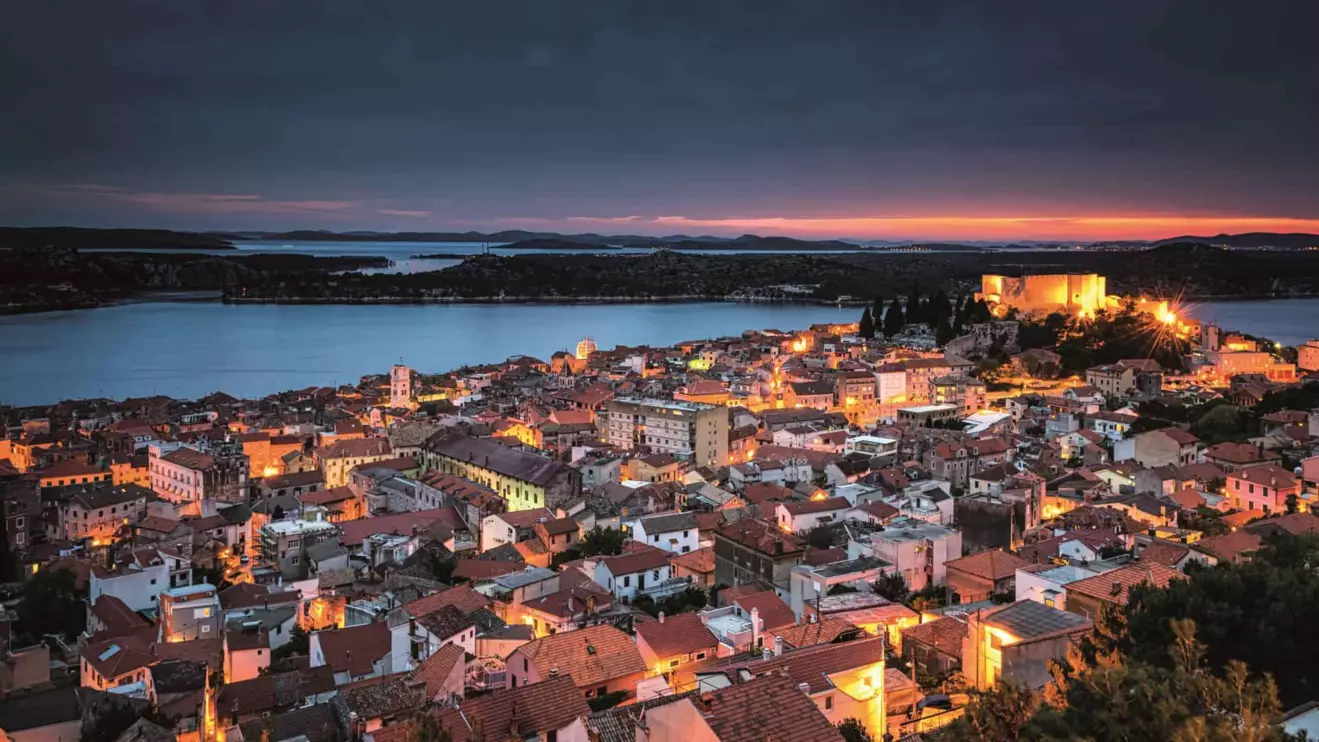 Grad Sibenik Nocna Panorama