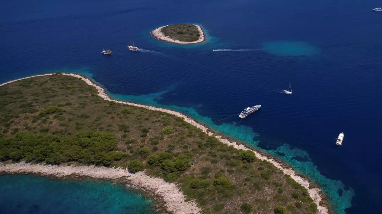 Pakleni Islands, yacht charter