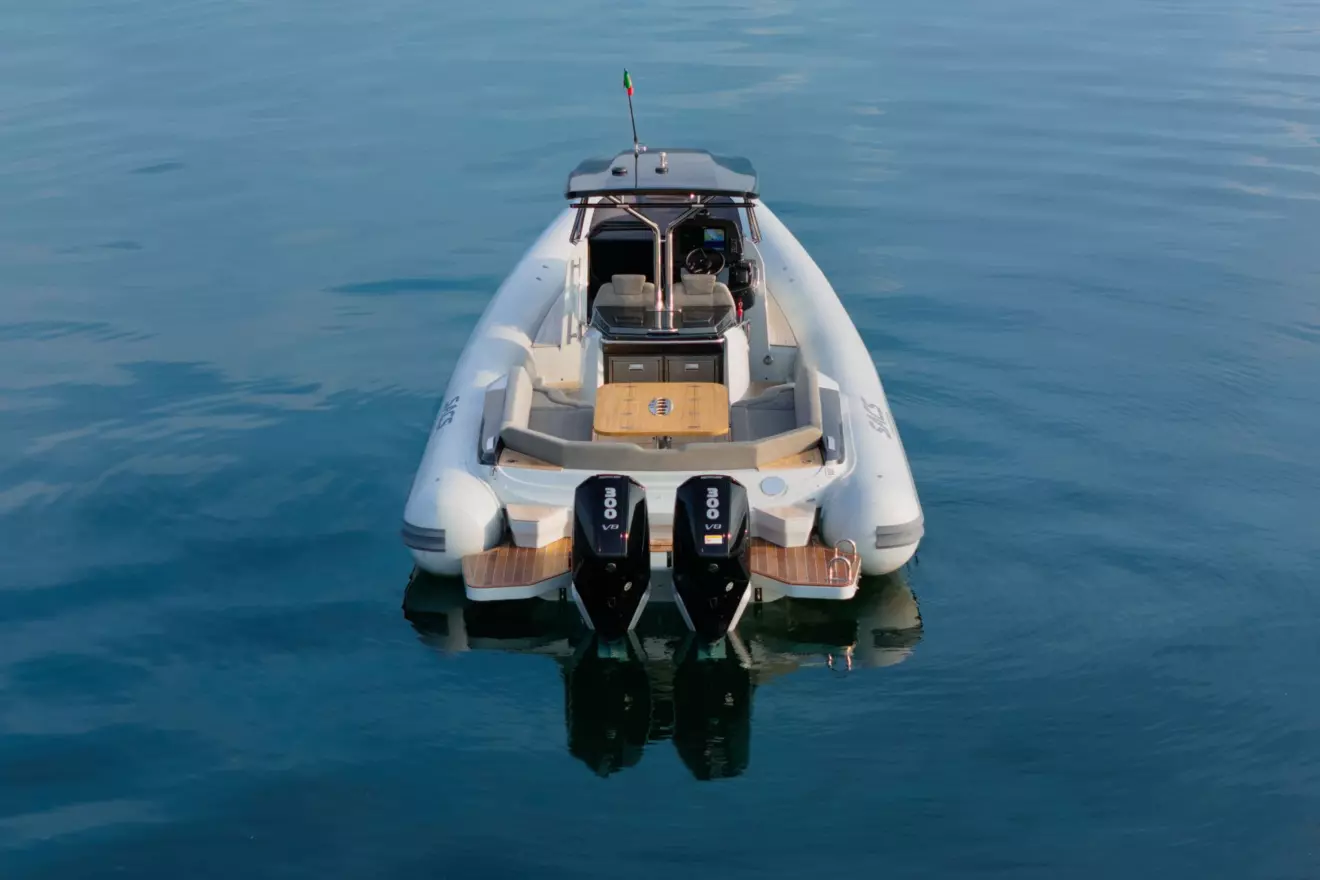 SACS Strider 11 outboard engines