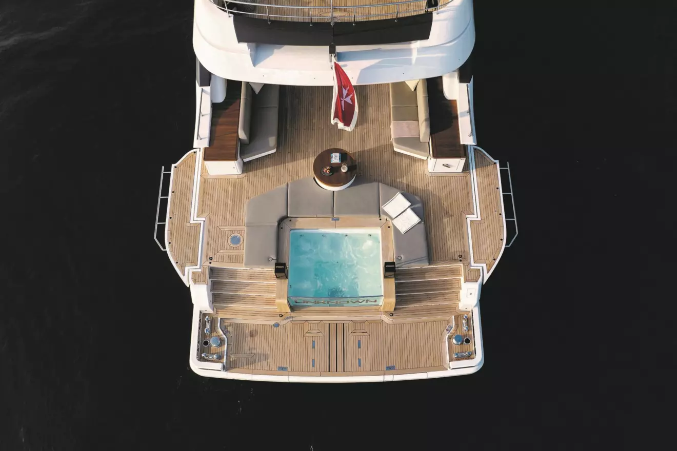 Benetti Oasis Deck
