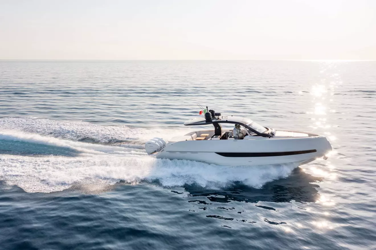 Invictus-TT420S-exterior-1.jpg