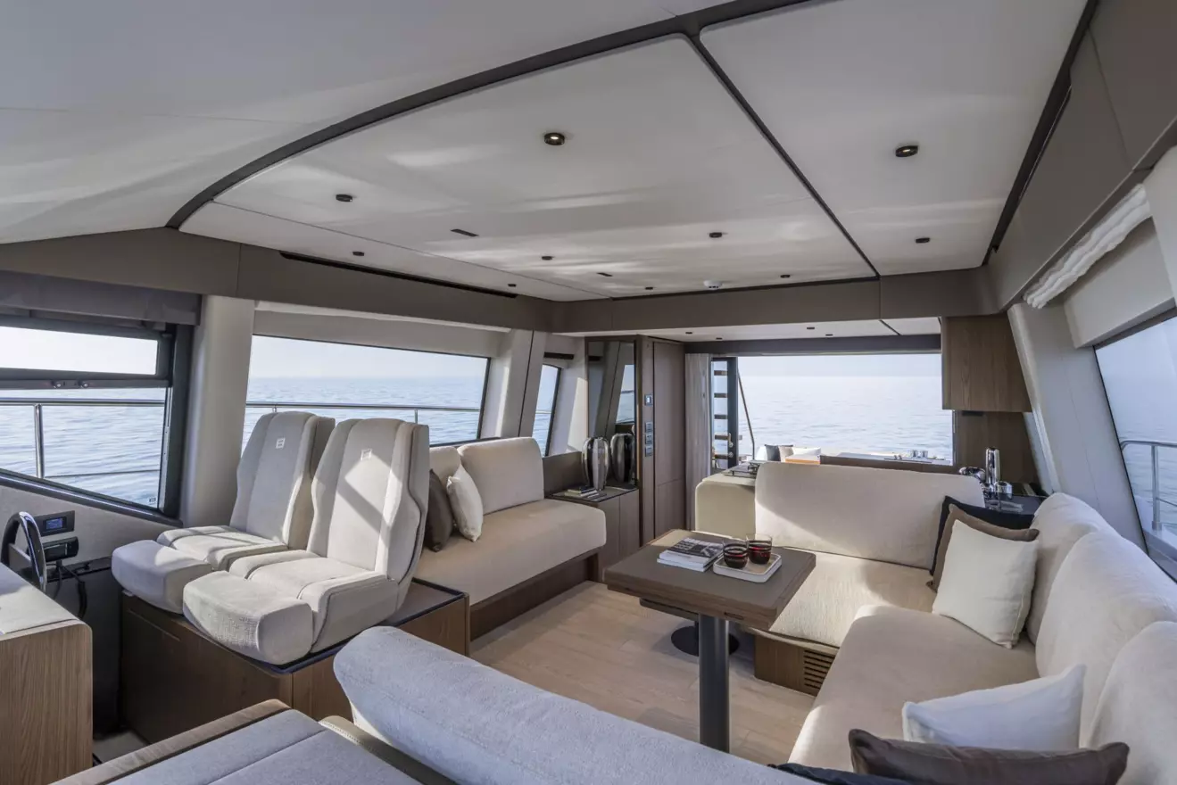 Ferretti-Yachts-580-4.jpg