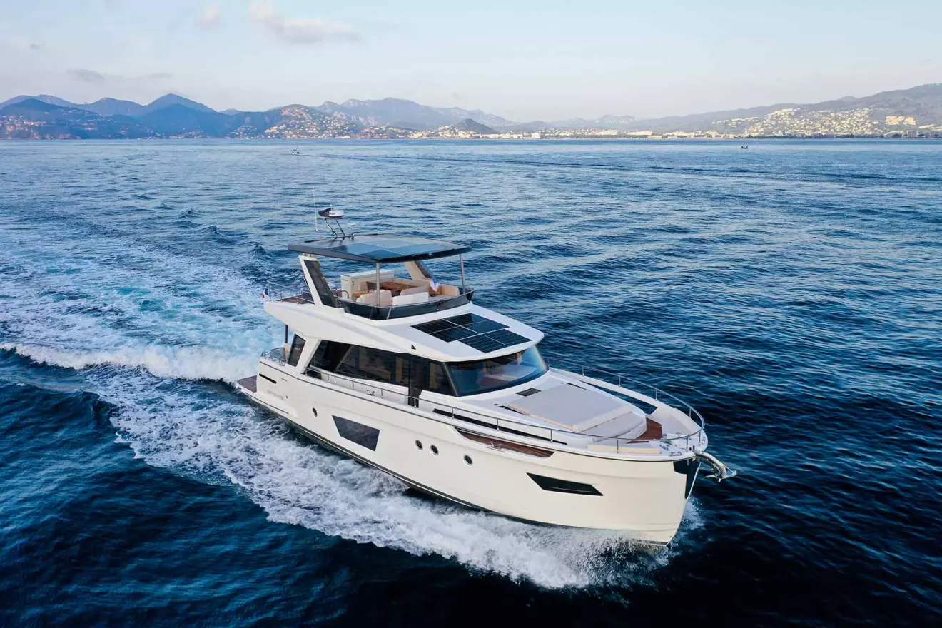 Greenline 58 fly eco yacht
