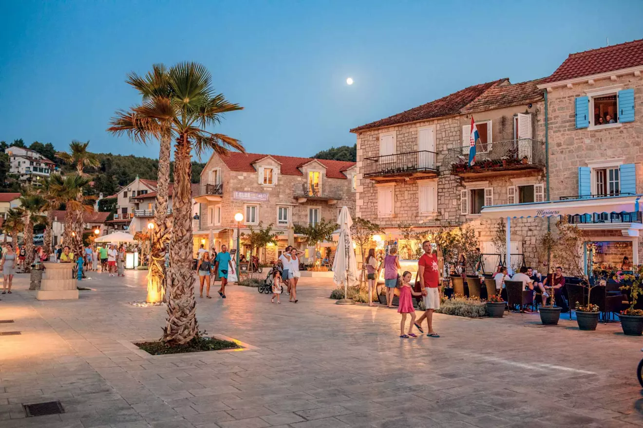 jelsa old town lifestyle
