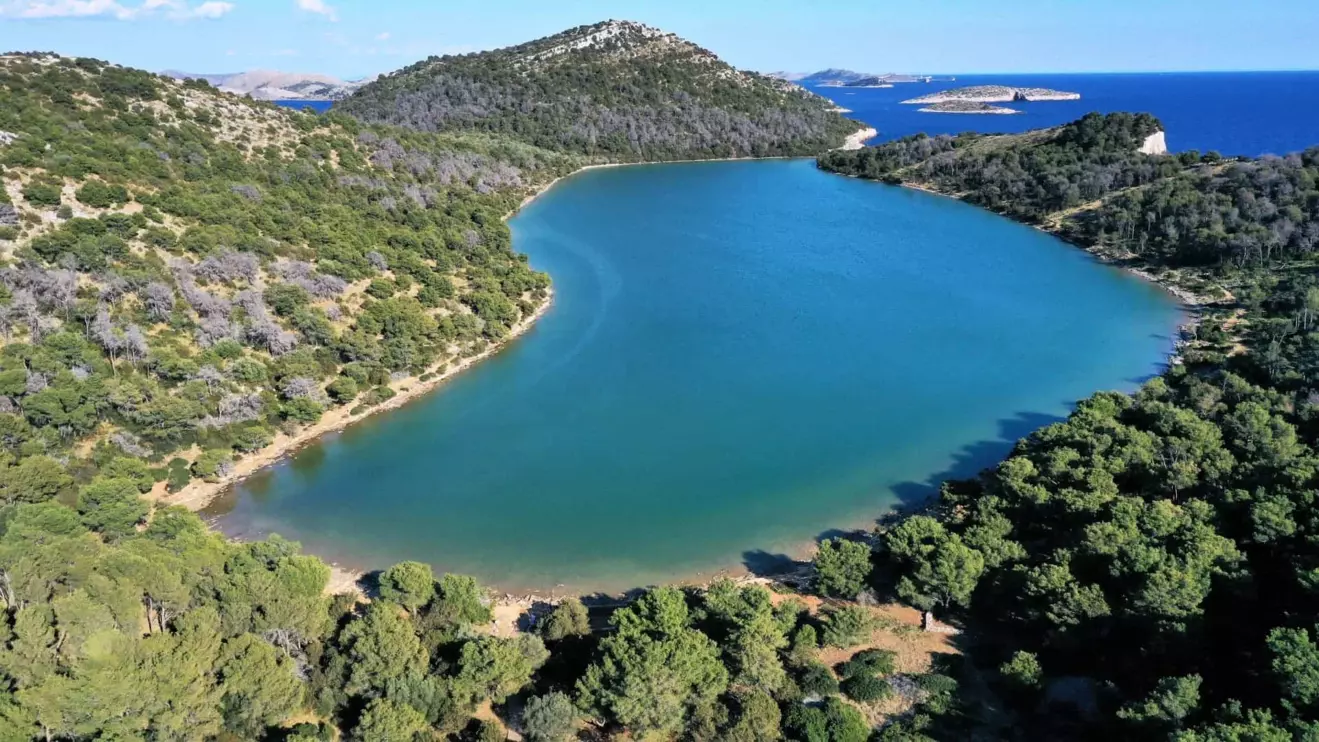 Salt lake Mir, Adriatic