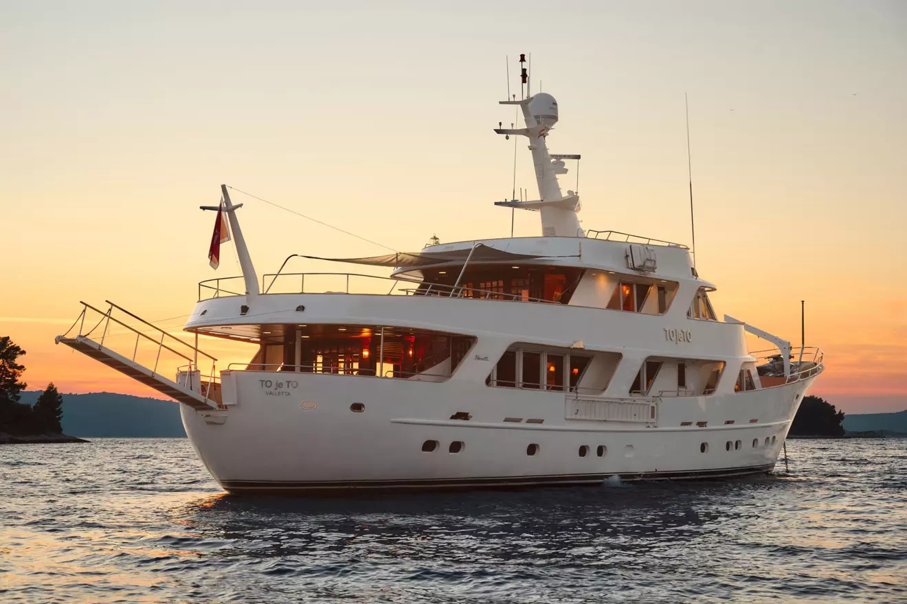 Luxury yacht Benetti Classic 115’ “TO JE TO” for charter in Croatia