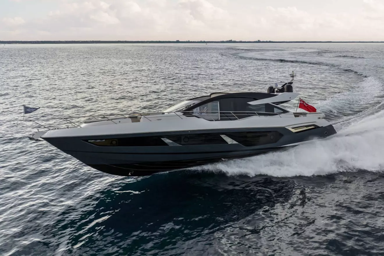 Sunseeker-Predator 75 exterior side view