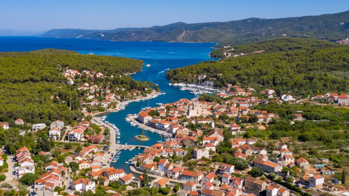 vrboska-hvar.jpg
