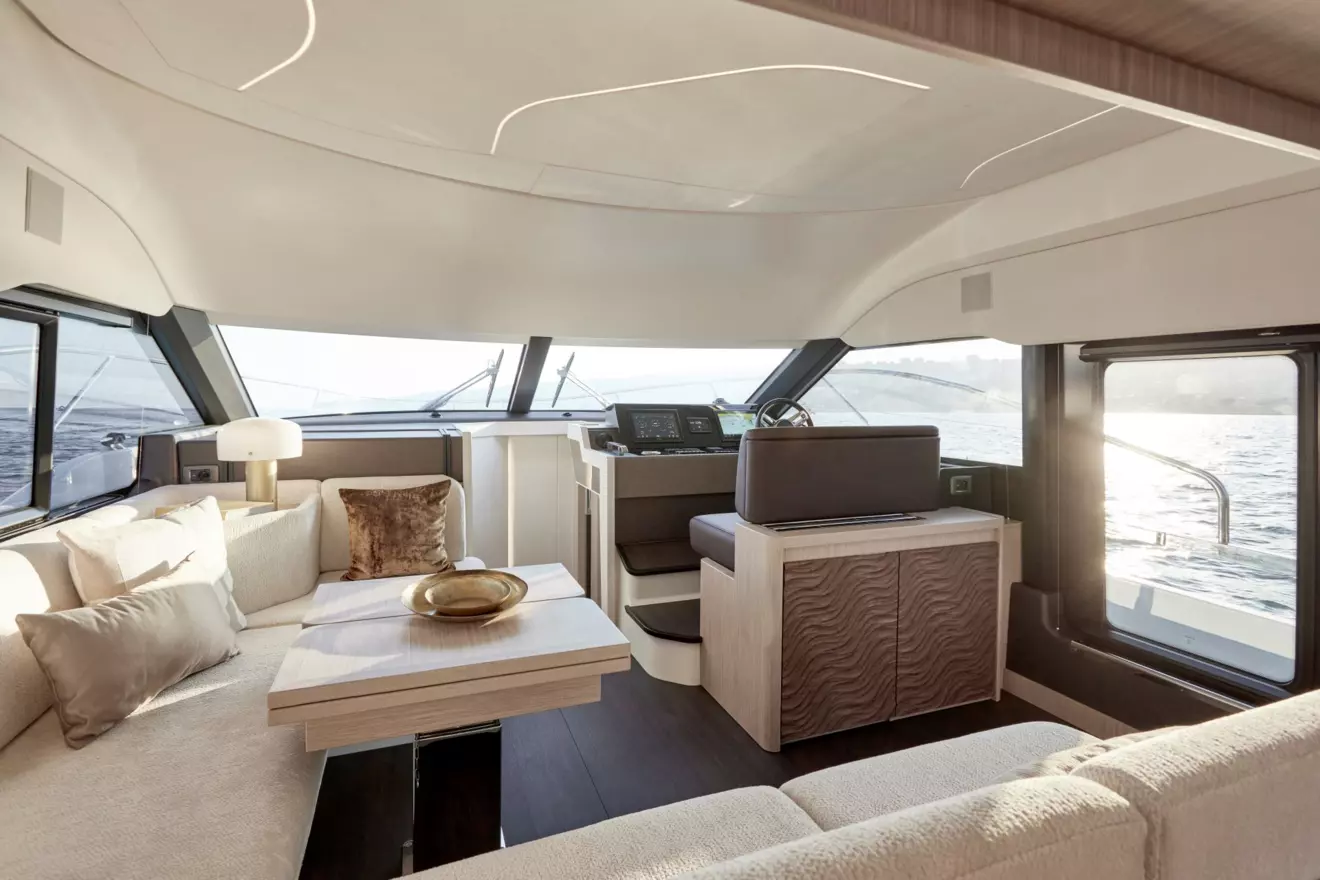 Prestige-Yachts-F4-1.jpg