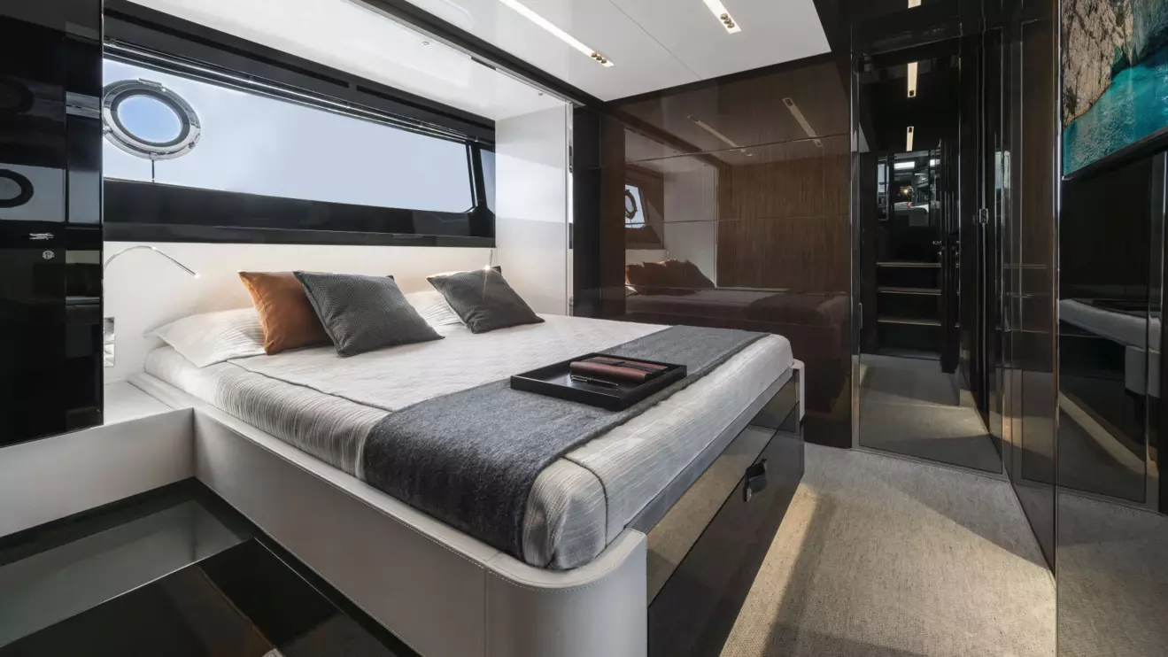 Riva 58 Capri-master cabin.jpg