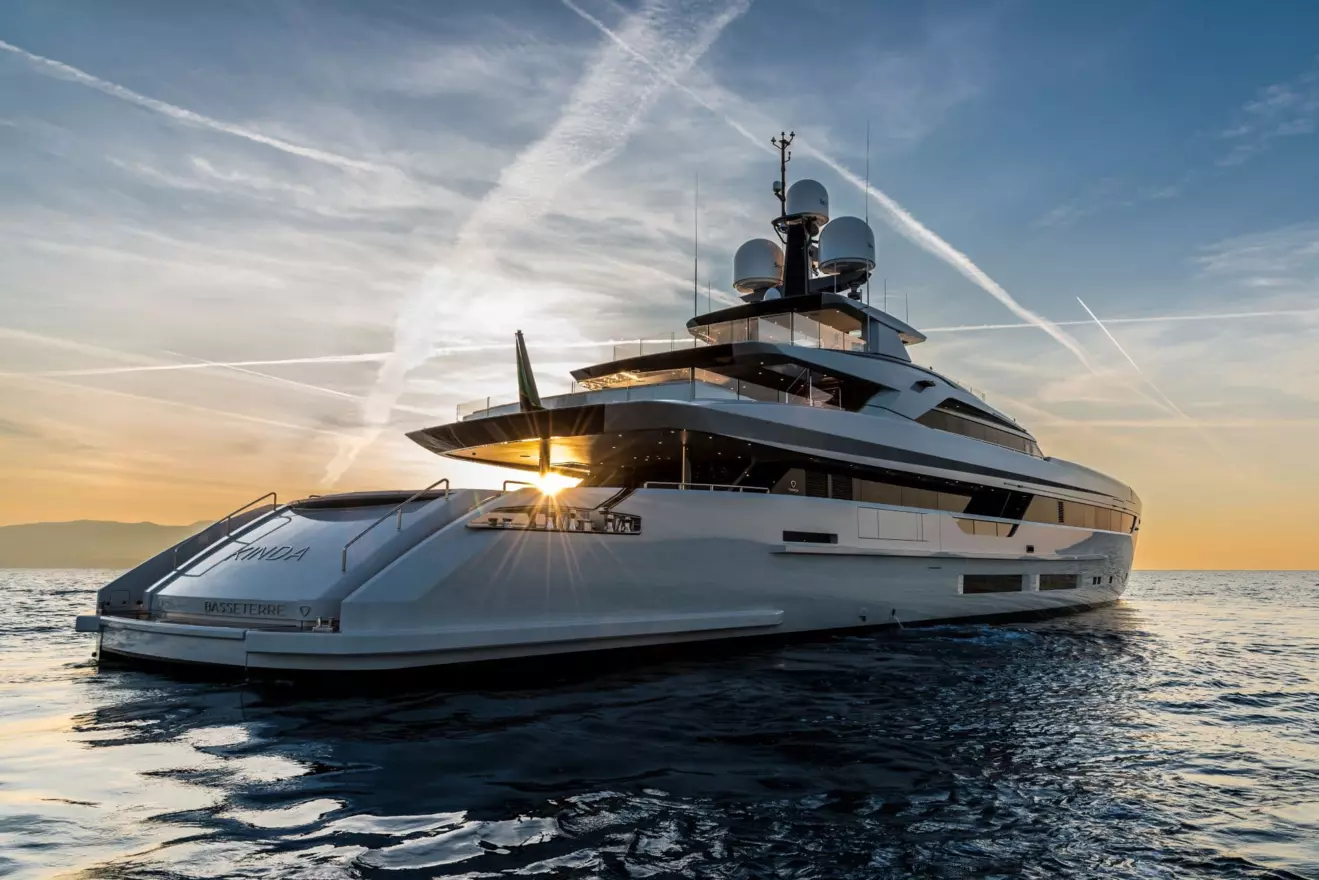 superyacht-tankoa-kinda-11.jpg