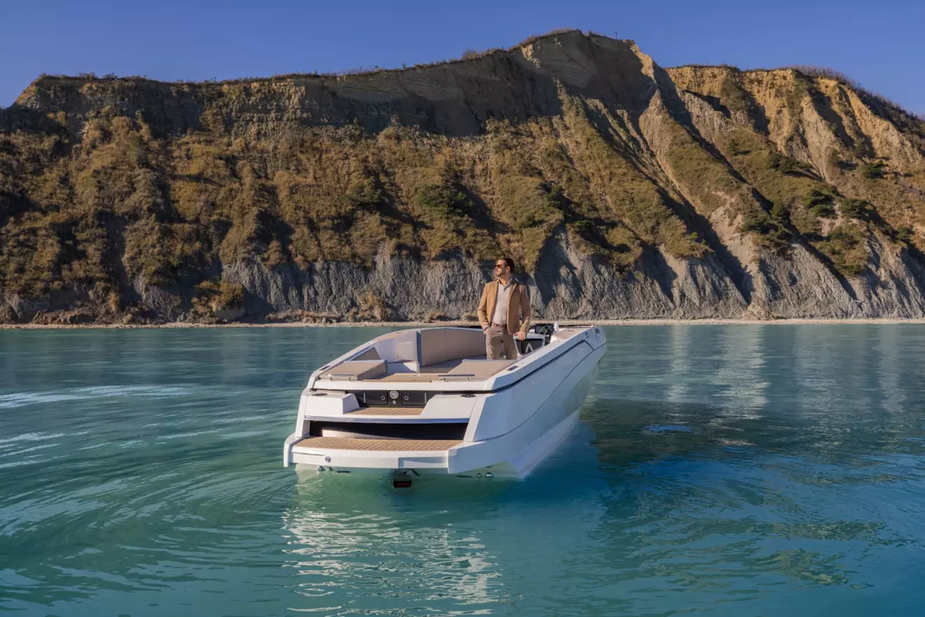 Superyacht tender
