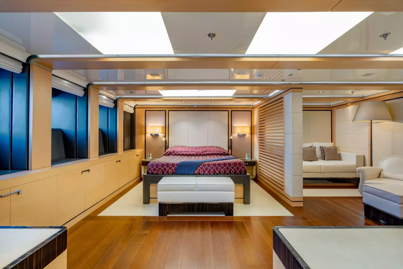 2Ladies - owner cabin.jpg