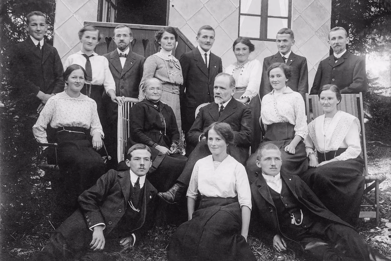 piaget-family.jpg