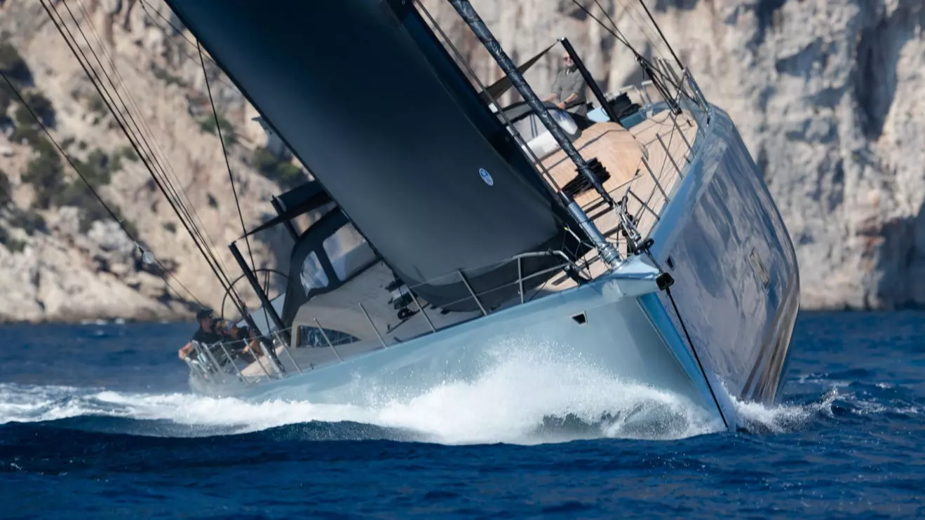 wallywind110 front view sailing
