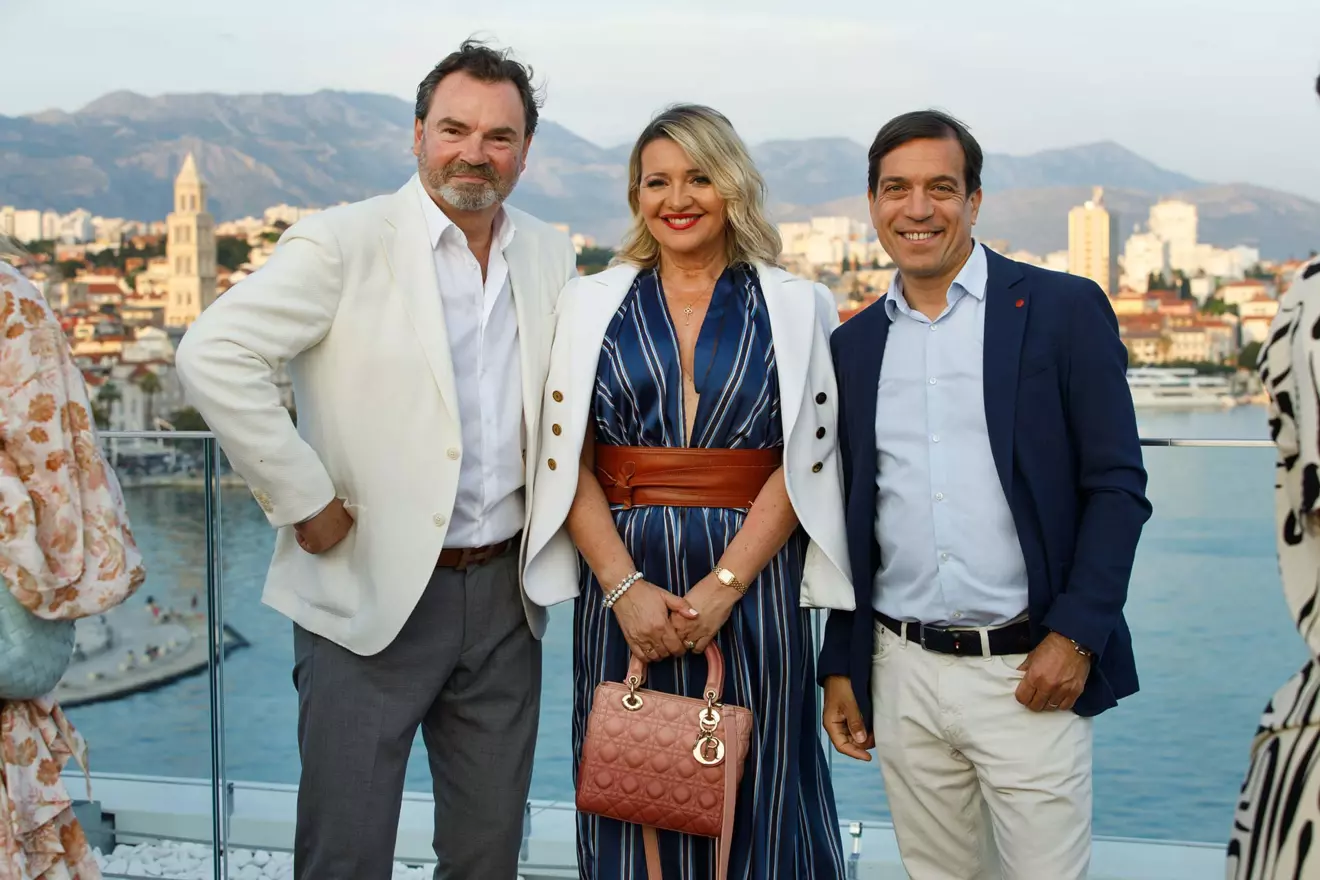 event-yachts-magazina-hotel-ambasador-27.jpg